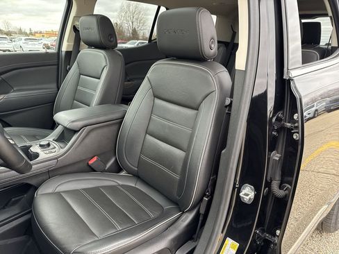 Certified 2023 GMC Acadia Denali w/ Denali Ultimate Package image 9