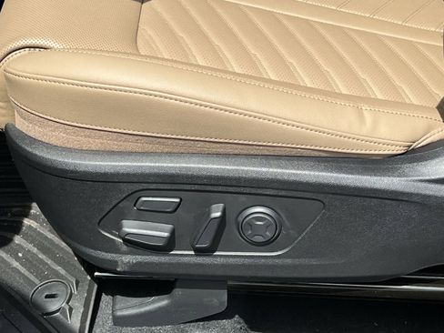 New 2026 Kia Sorento SX Prestige w/ Olive Brown Leather Package AWD/4WD image 19
