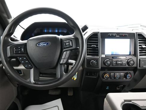 Used 2022 Ford F350 XLT AWD/4WD image 13