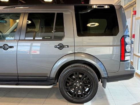 Used 2016 Land Rover LR4 HSE image 9
