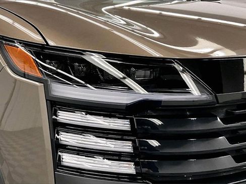 New 2026 Nissan Kicks SR image 13