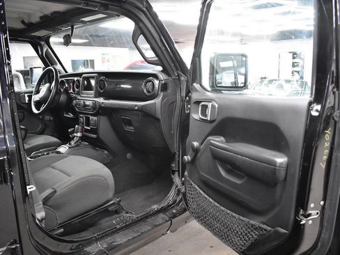 Used 2022 Jeep Wrangler Unlimited Sport image 23