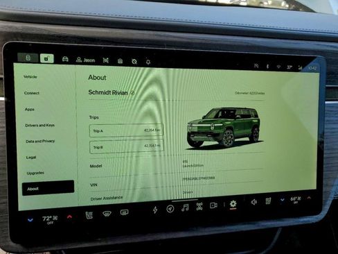 Used 2023 Rivian R1S Launch Edition image 8