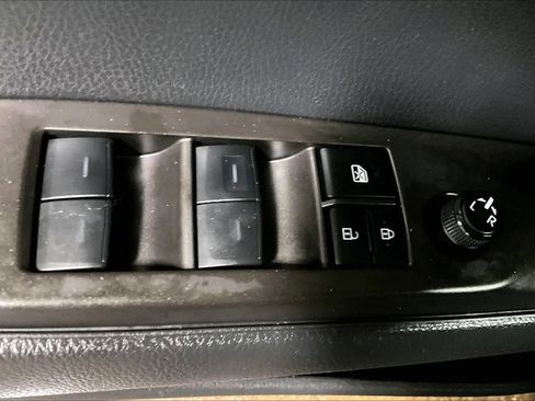 Used 2023 Toyota Camry LE image 31