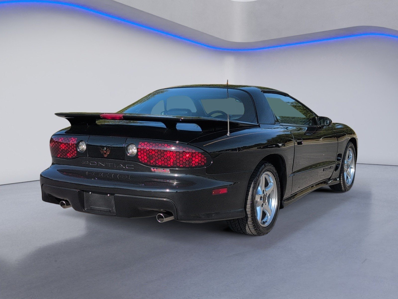 Used 2000 Pontiac Firebird Formula RWD image 5