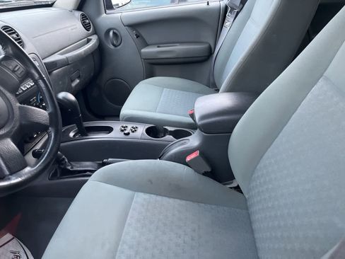 Used 2007 Jeep Liberty Sport image 24