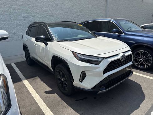 Used 2022 Toyota RAV4 XSE AWD/4WD image 40