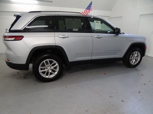 Certified 2023 Jeep Grand Cherokee Laredo X image 22