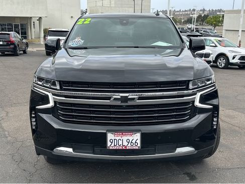Used 2022 Chevrolet Tahoe LT w/ Luxury Package AWD/4WD image 2