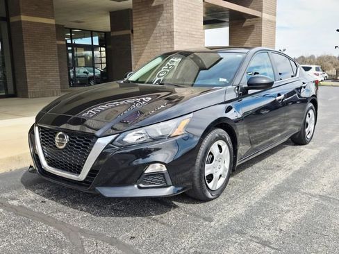 Used 2022 Nissan Altima 2.5 S image 3