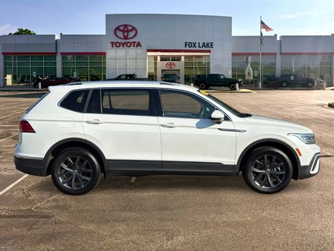 Used 2023 Volkswagen Tiguan SE AWD/4WD image 6