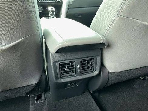 Used 2024 Toyota Venza LE image 16