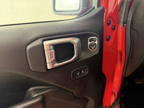 Used 2018 Jeep Wrangler Unlimited Sport S AWD/4WD image 18