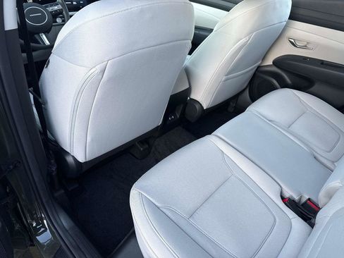 Certified 2025 Hyundai Tucson SE image 14