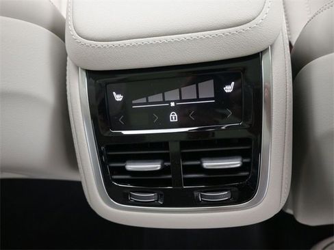 New 2026 Volvo XC90 B6 Ultra image 35