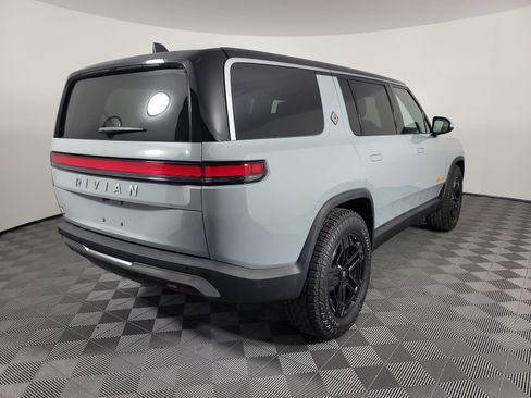 Used 2022 Rivian R1S Launch Edition image 5