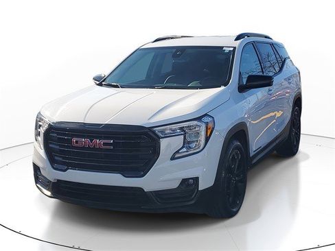 Certified 2022 GMC Terrain SLT w/ Elevation Edition image 2