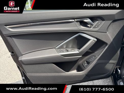 New 2025 Audi Q3 2.0T Premium image 11