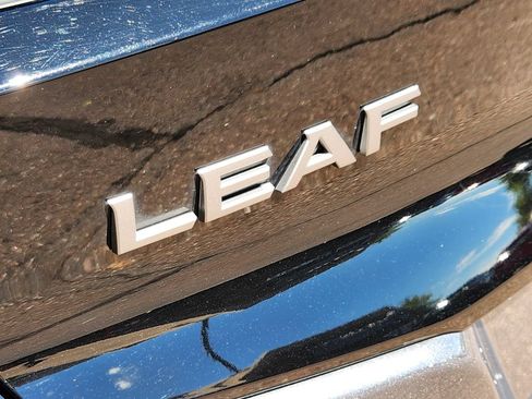 Used 2025 Nissan Leaf S FWD image 31