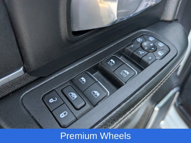 Used 2025 RAM 2500 Laramie w/ Night Edition AWD/4WD image 13