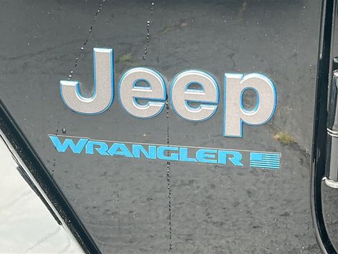 Certified 2023 Jeep Wrangler Unlimited Sahara AWD/4WD image 9
