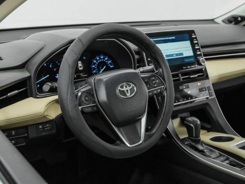 Used 2019 Toyota Avalon XLE w/ Moonroof Package FWD image 14