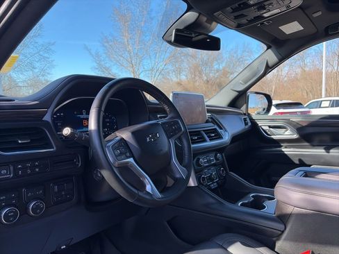 Used 2024 Chevrolet Tahoe Z71 w/ Z71 Off-Road Package AWD/4WD image 11
