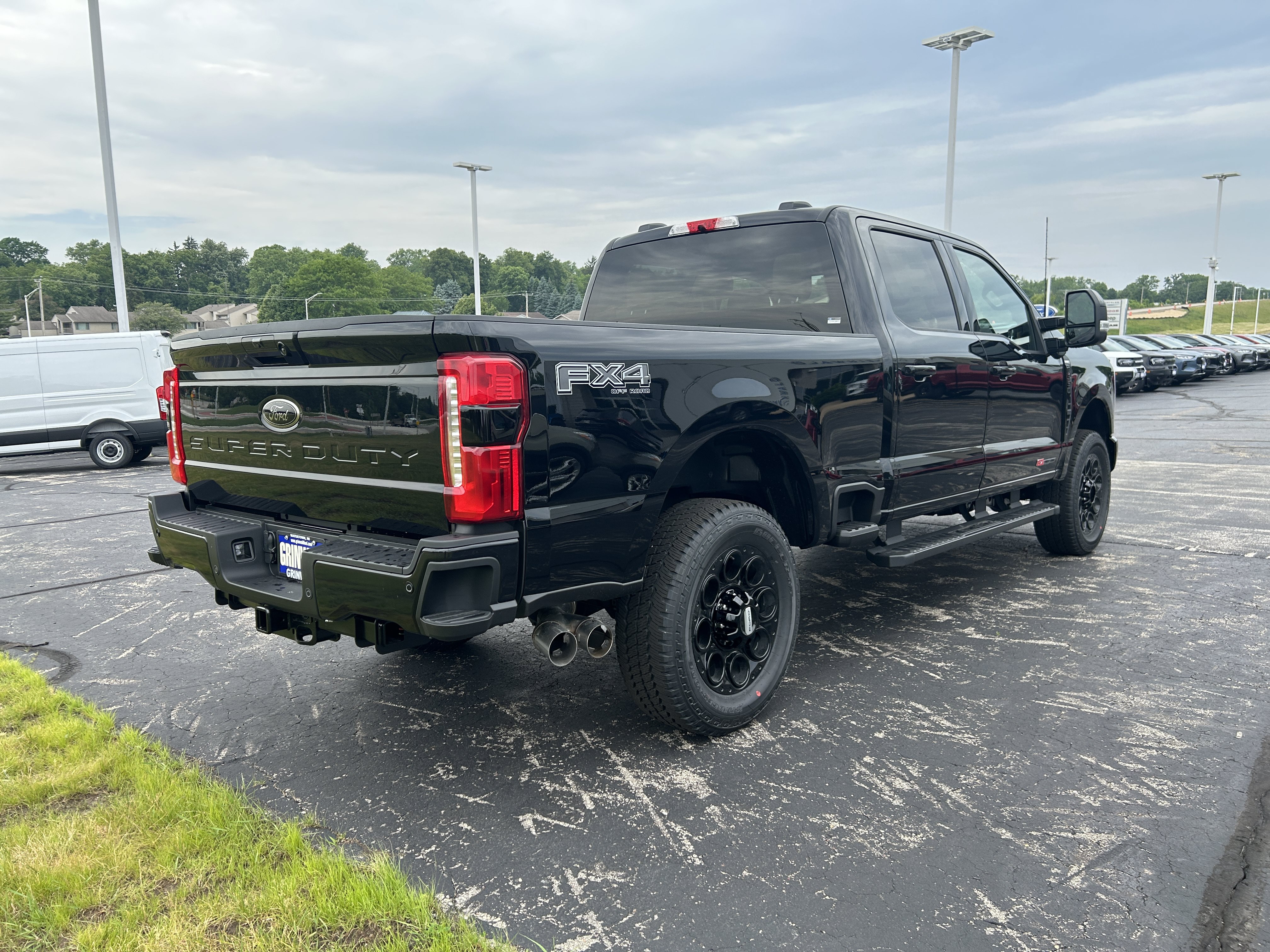 New 2026 Ford F350 Lariat w/ Black Appearance Package AWD/4WD image 7