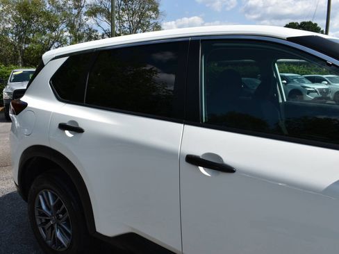 Used 2024 Nissan Rogue S AWD/4WD image 36