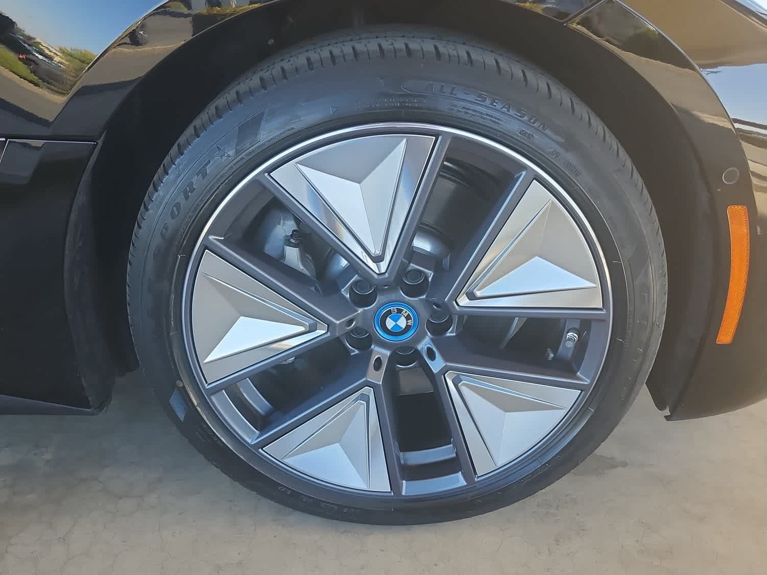 Used 2023 BMW i4 eDrive40 w/ Premium Package RWD image 8