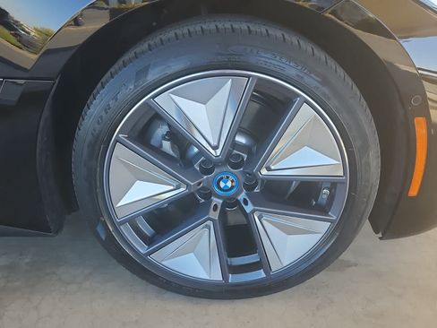 Used 2023 BMW i4 eDrive40 w/ Premium Package RWD image 8