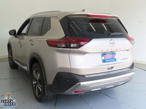 Used 2021 Nissan Rogue Platinum FWD image 6