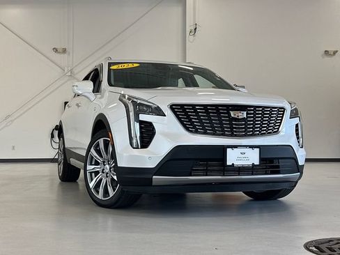 Certified 2023 Cadillac XT4 Premium Luxury w/ Technology Package AWD/4WD image 2