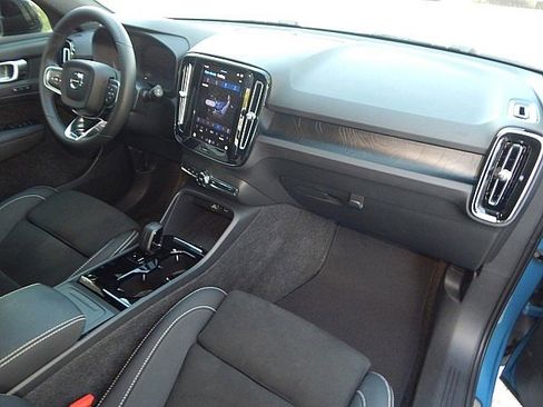 Certified 2023 Volvo XC40 Recharge Plus w/ Protection Package Premier image 21