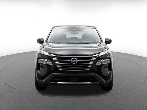 Used 2025 Nissan Rogue SV FWD image 2