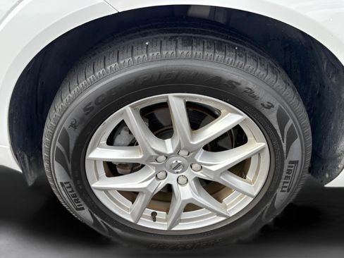 Used 2019 Volvo XC60 T5 Momentum w/ Premium Package image 30