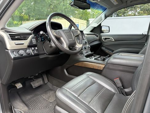 Used 2018 GMC Yukon Denali w/ Denali Ultimate Package AWD/4WD image 7