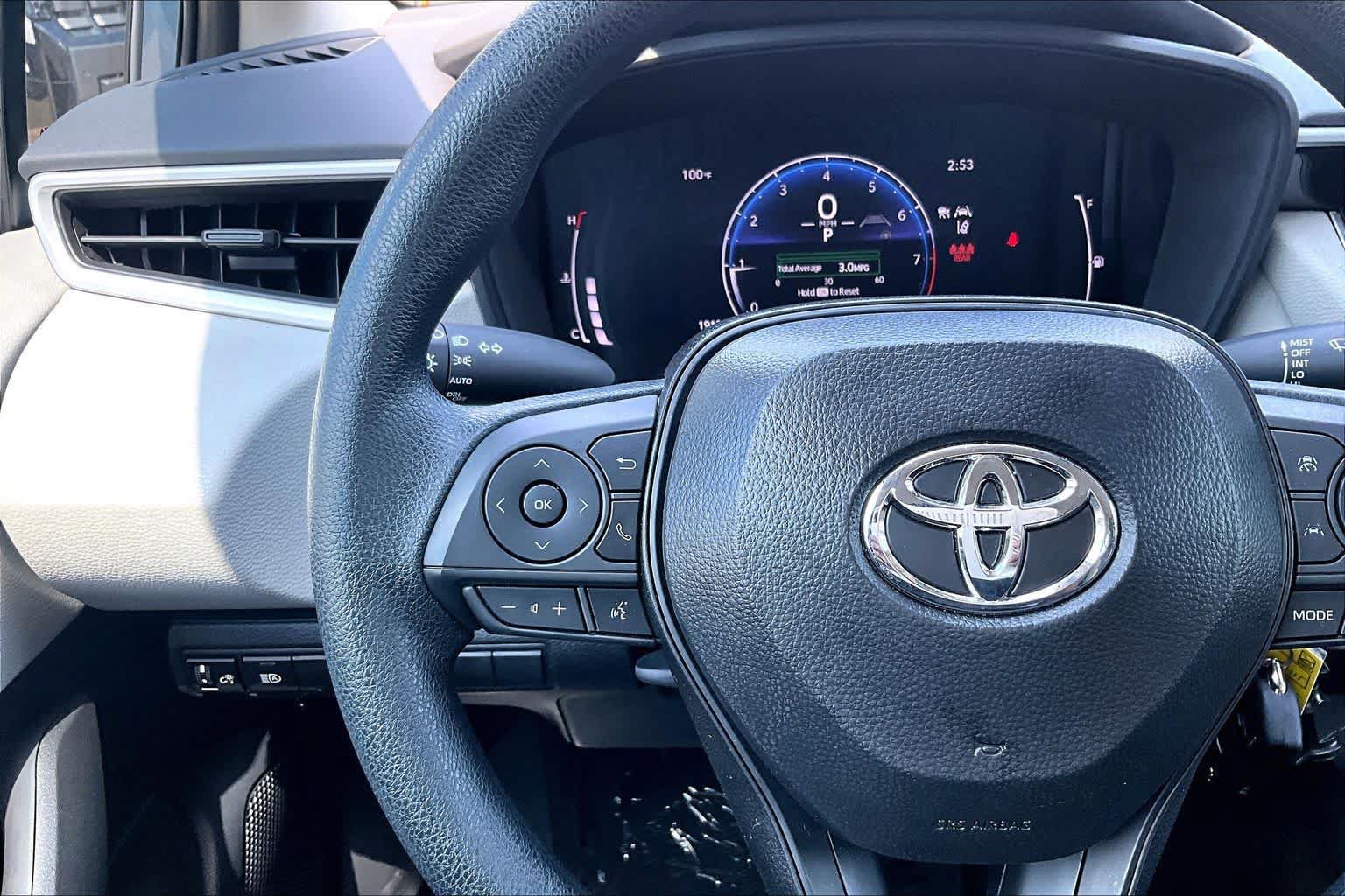 Used 2026 Toyota Corolla LE FWD image 23