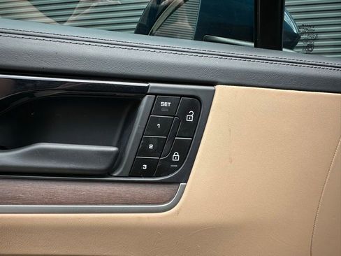 Certified 2025 Porsche Cayenne E-Hybrid AWD/4WD image 20