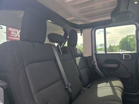 Used 2020 Jeep Wrangler Unlimited Sport S AWD/4WD image 19