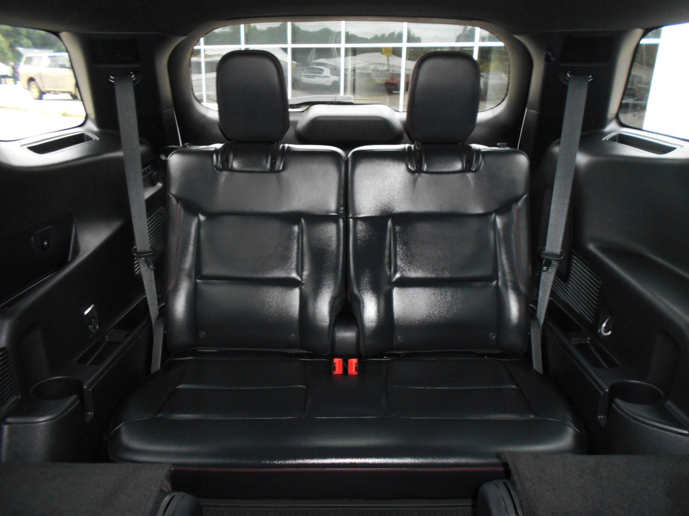 Used 2025 Ford Explorer ST AWD/4WD image 8