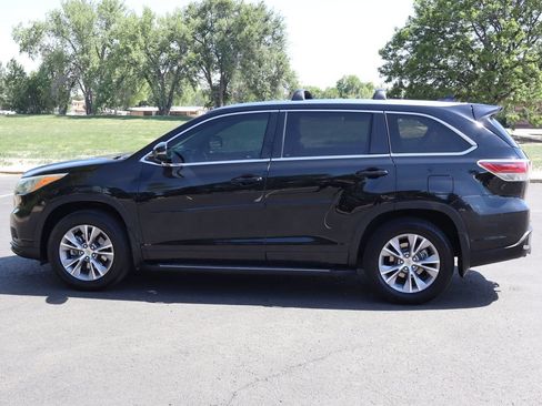 Used 2015 Toyota Highlander XLE FWD image 9