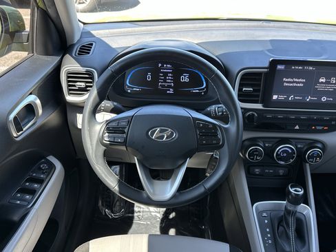 Certified 2023 Hyundai Venue SEL image 13