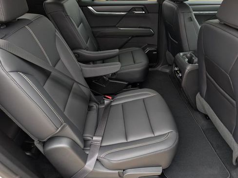 Used 2026 GMC Acadia Elevation w/ Black Edition image 34