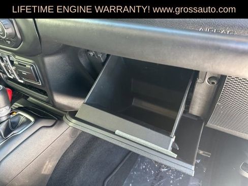 Used 2019 Jeep Wrangler Unlimited Sahara w/ Uconnect 4C Nav & Sound Group AWD/4WD image 26