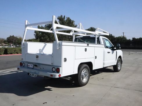 Used 2024 Ford F350 XL w/ XL Chrome Package image 4