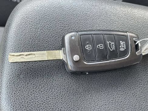 Used 2020 Hyundai Kona SE FWD image 17
