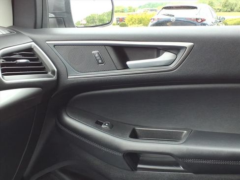 Used 2024 Ford Edge SEL AWD/4WD image 24