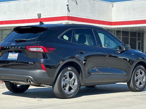 Used 2025 Ford Escape ST-Line image 6