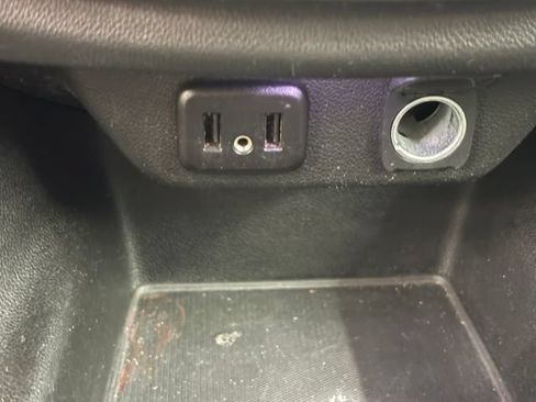 Used 2018 Chevrolet Traverse LT FWD image 31